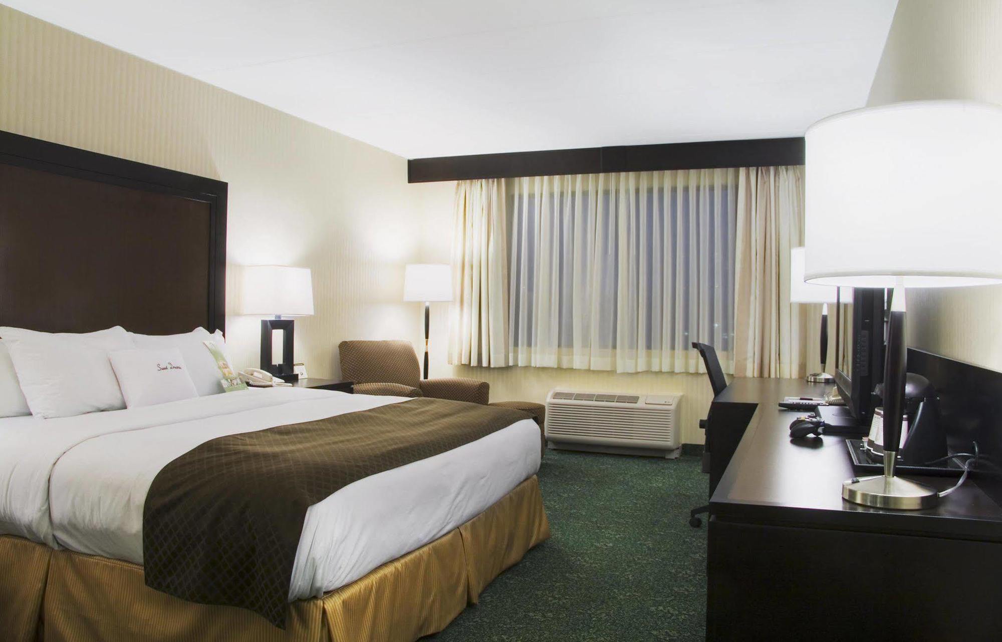 Doubletree By Hilton Chicago/Alsip Hotel Room photo